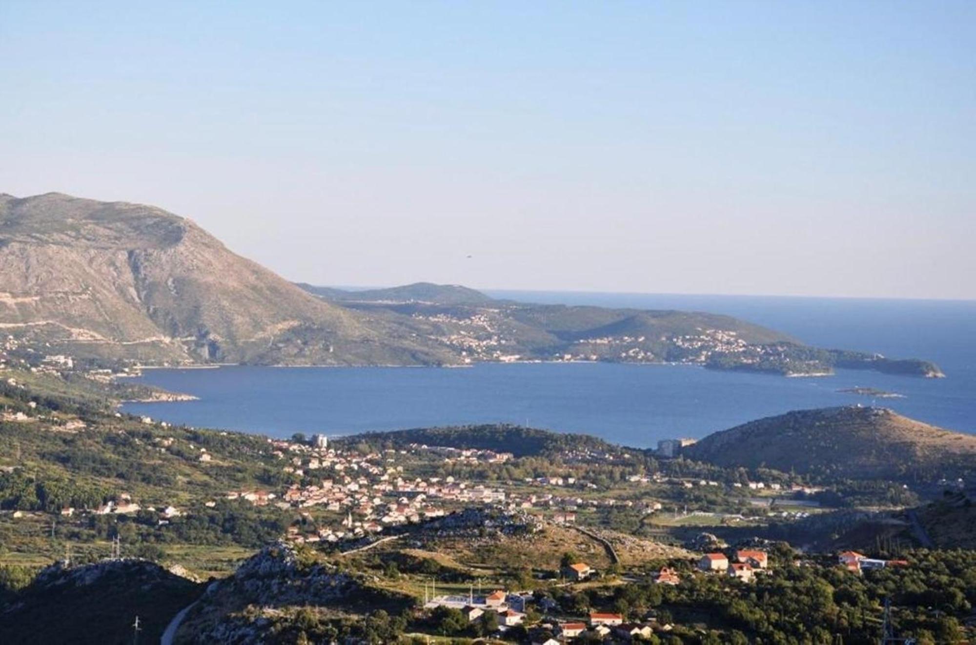 Nice View Apartment Ivanica Buitenkant foto